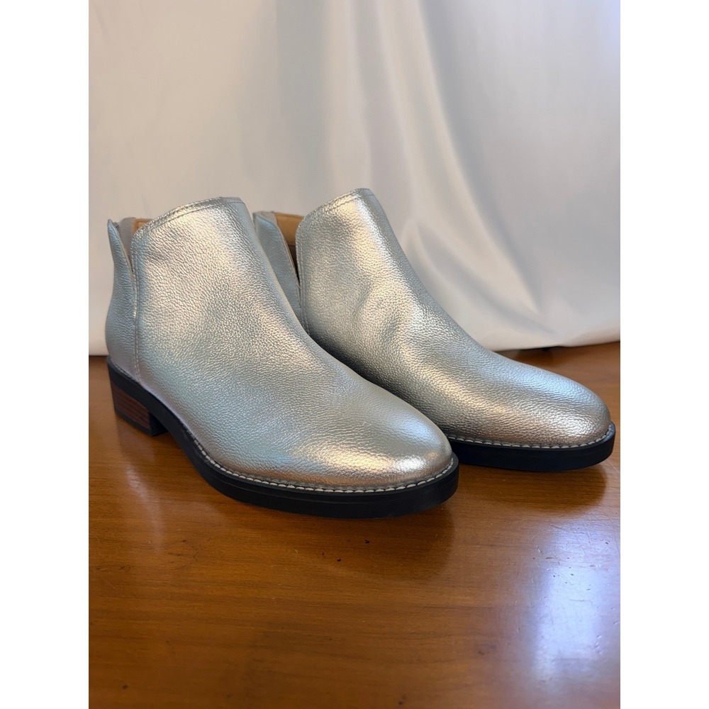 Lands' End Silver Metallic Pebbled Leather Ankle Boots Booties Zip Size 9 Women
